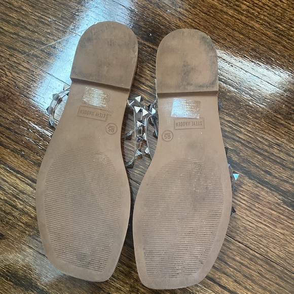 Steve Madden flat sandal, clear with silver studs - Picture 2 of 3